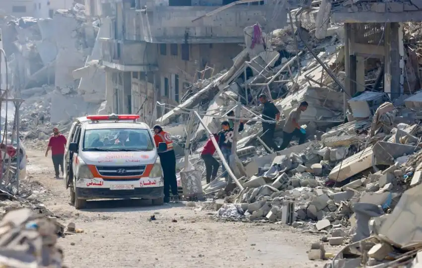 Des Palestiniens tués et des dizaines de familles déplacées suite à des frappes israéliennes à Gaza.