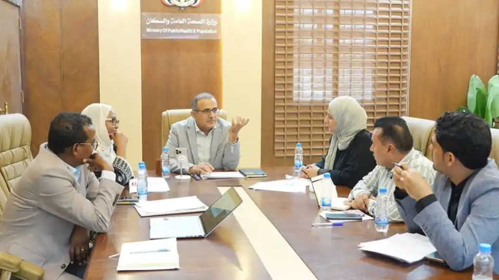 وزير الصحة يبحث مع نائب ممثل منظمة الصحة العالمية تعزيز تنفيذ مشاريع صندوق الجوائح