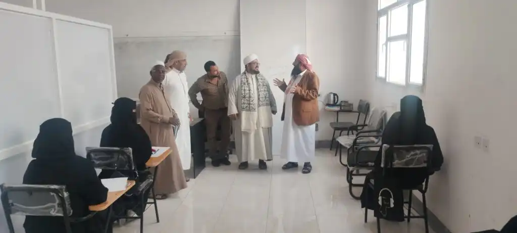وزير الأوقاف والإرشاد يتفقد سير الامتحانات في المعهد العالي للتوجيه والإرشاد