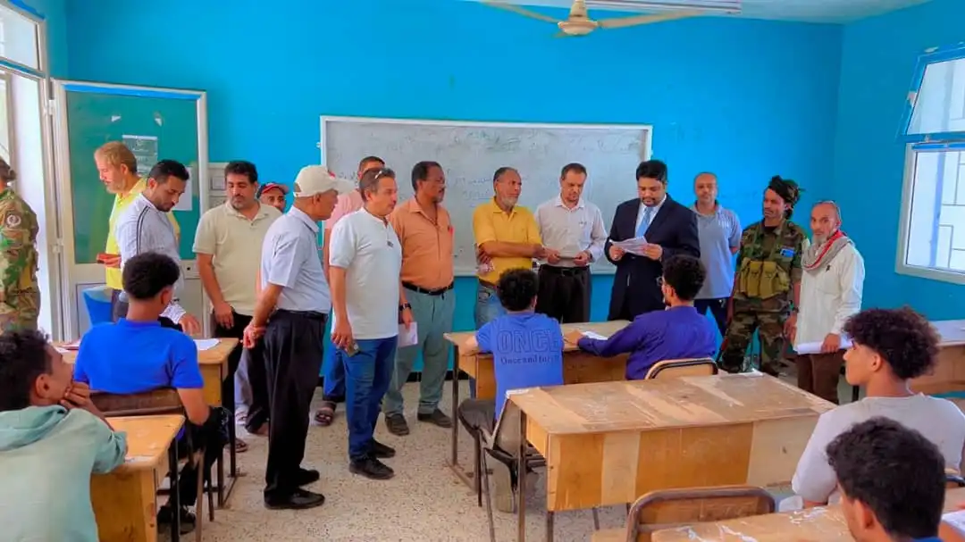 Le ministre de l'Éducation technique inspecte le déroulement des examens théoriques à l'institut professionnel de Khour Makser.