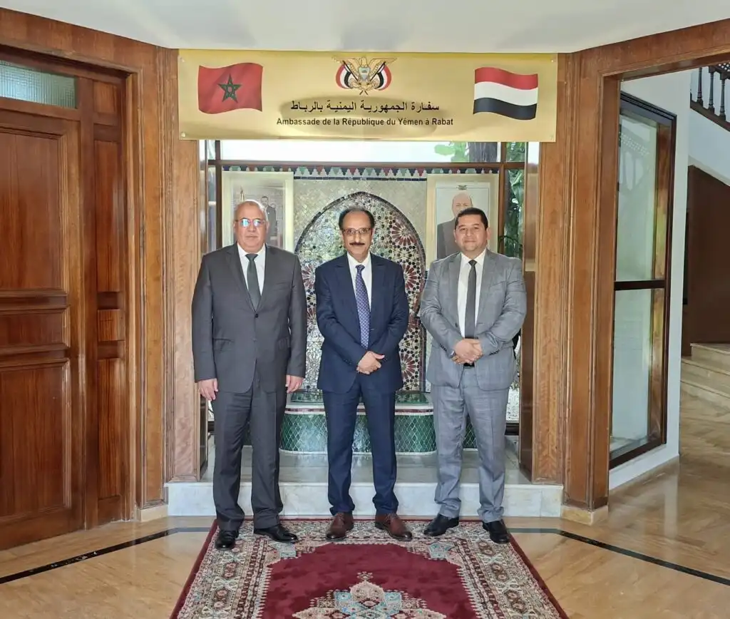 سفير اليمن في المغرب يبحث مع المنظمة العربية للطيران المدني تعزيز التعاون المشترك