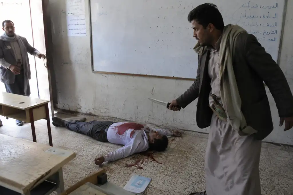 Un enseignant tué par arme blanche à Khameur après une altercation avec un collègue houthi.
