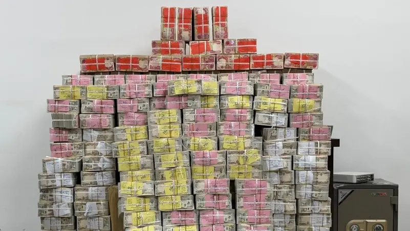 Iraqi judiciary seizes 27 billion dinars in a case involving Oil Ministry official Adnan Al-Jumaili.