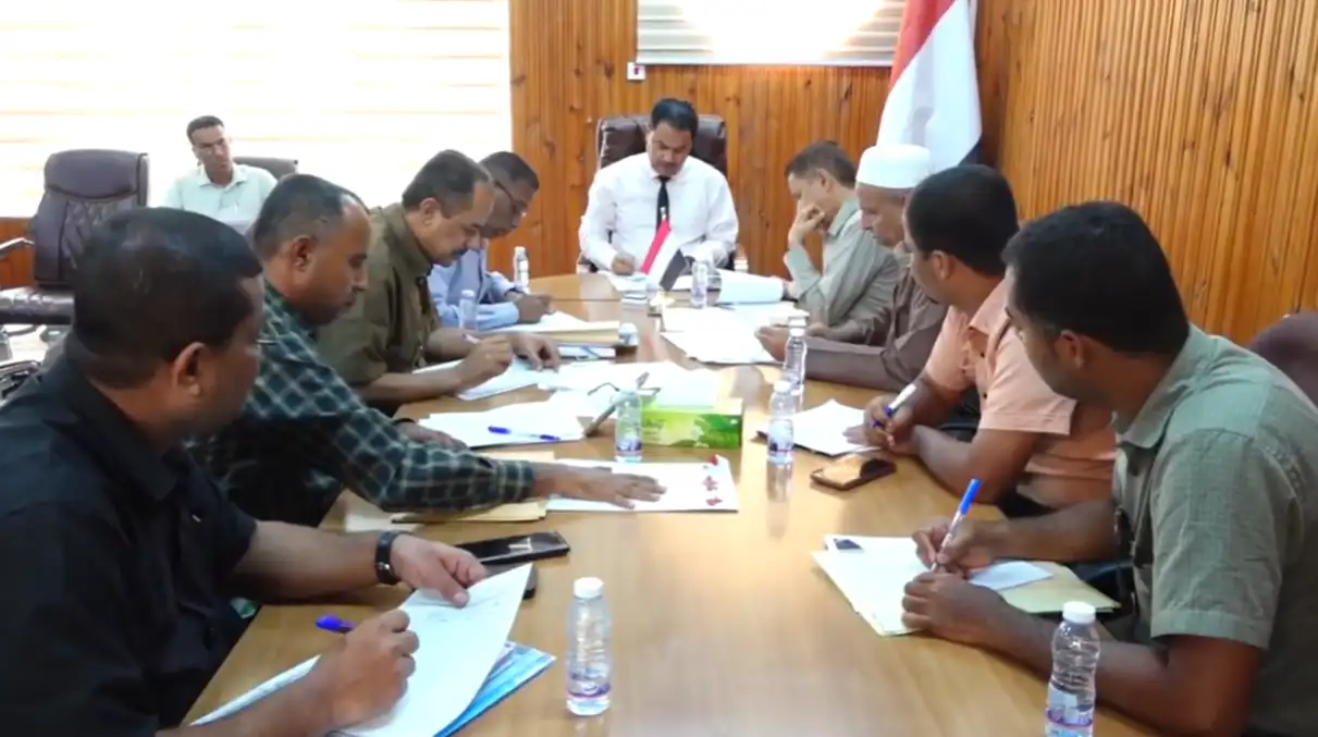 The Wadi Hadramaut Tender Committee awards new government projects.