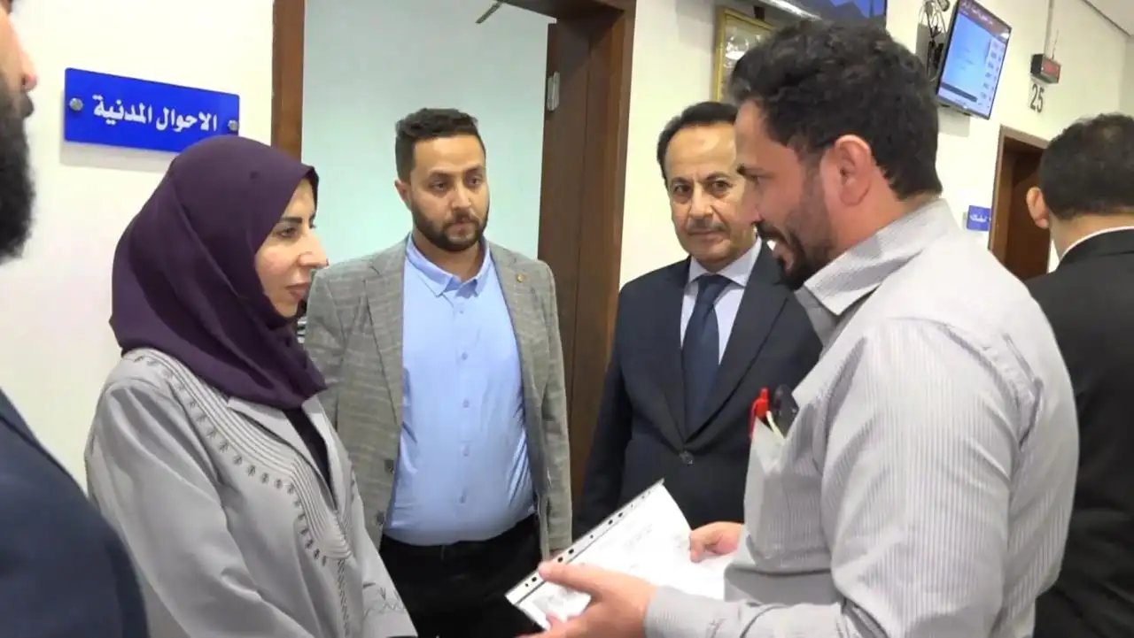 La ministre des Affaires étrangères s'informe de l'avancement des travaux à l'ambassade du Yémen à Riyad.