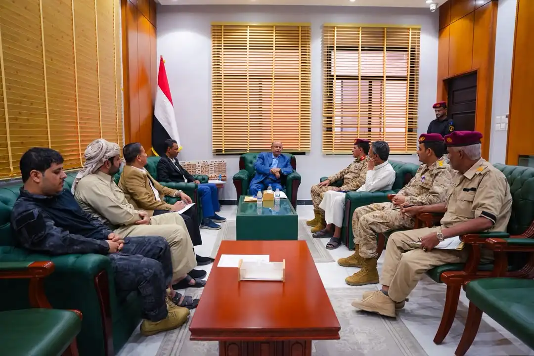 Le membre du Conseil de direction, Al-Khanbashi, ordonne la création d'une salle d'opérations pour réguler le transport de gaz.