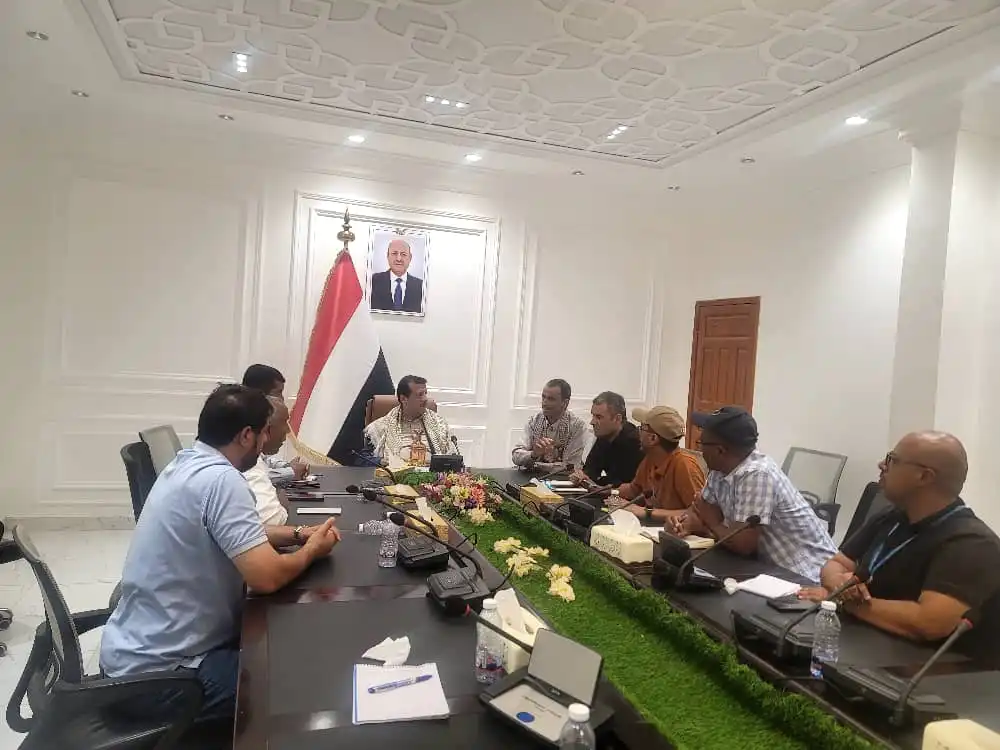 Réunion à Marib pour discuter de la relance du projet d'aide alimentaire dans le district de Harib.