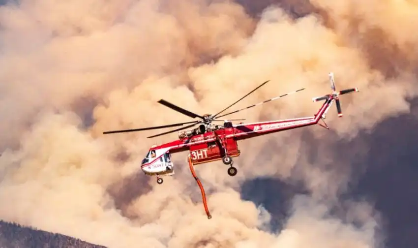 Un hélicoptère s'est écrasé en participant à la lutte contre un incendie de forêt dans l'État de l'Utah.