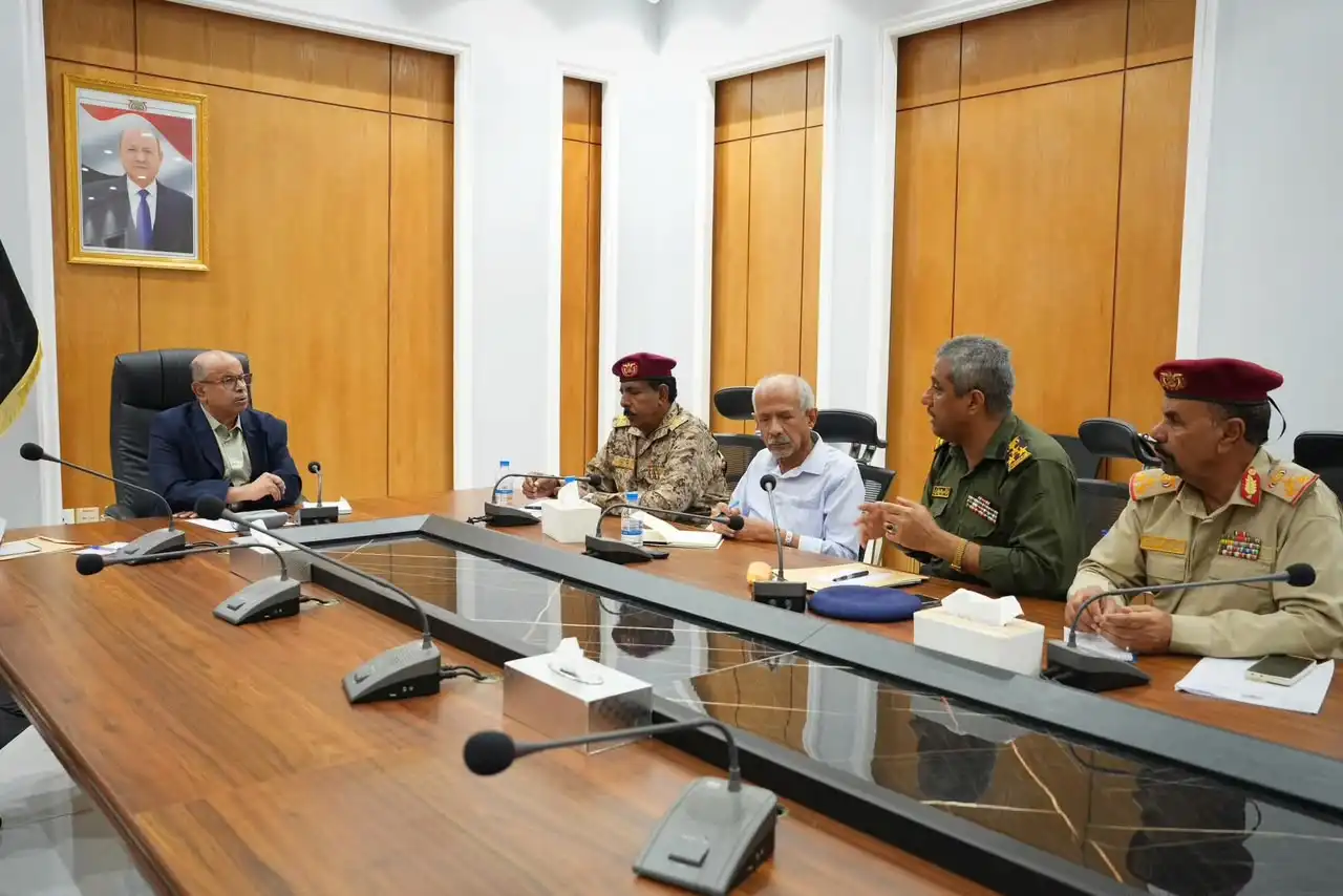 Le membre du Conseil de direction, Al-Khanbashi, préside une réunion exceptionnelle du comité de sécurité à Hadramout, insistant sur la préparation.