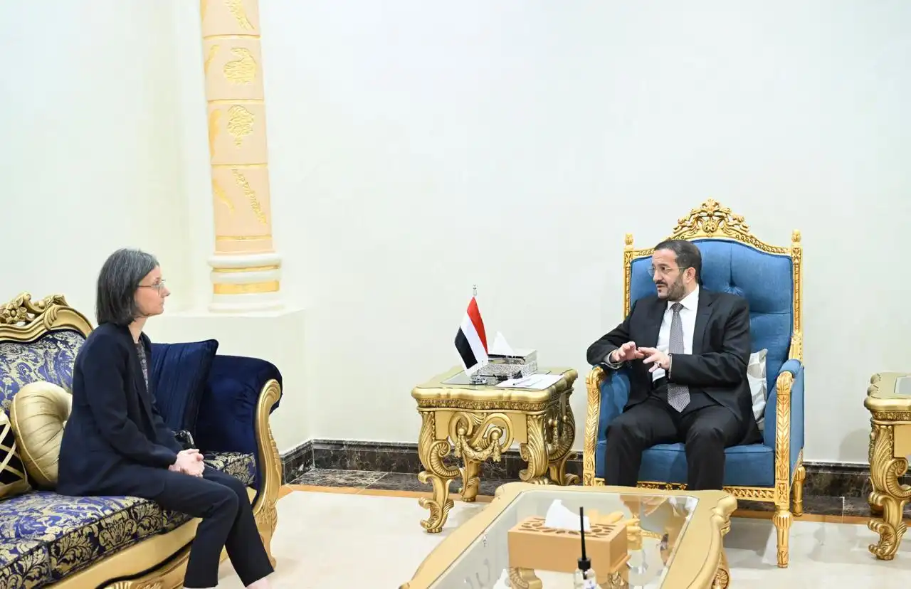 Council member Othman Majli meets with the French ambassador to bid farewell at the end of her tenure.