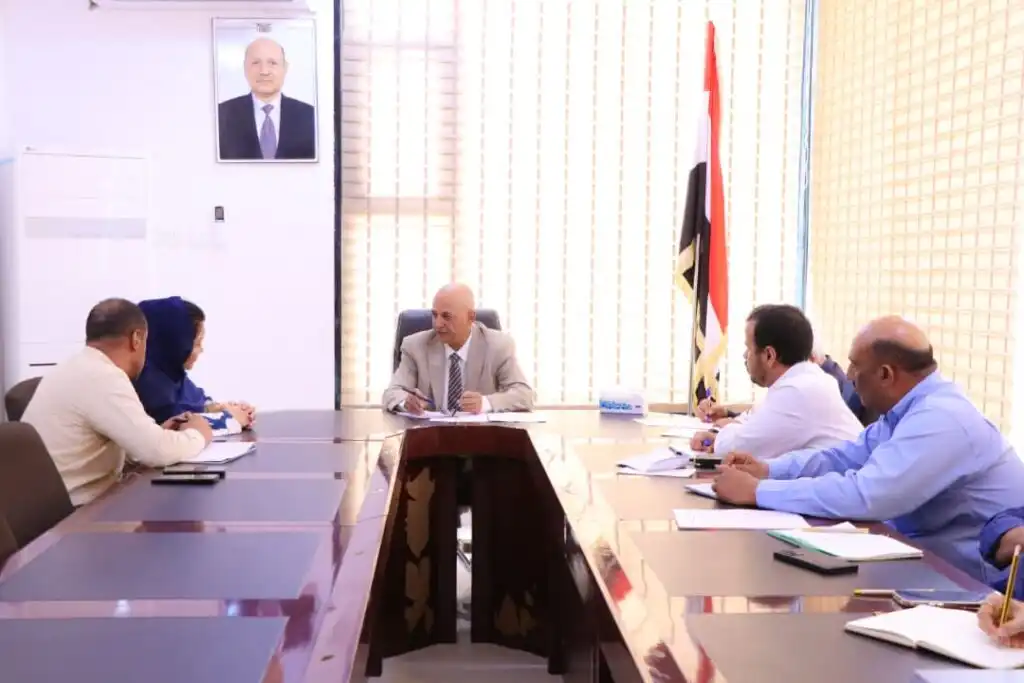 وزير المياه والبيئة يبحث مع اليونبس المشاريع المنفذة في عدد من المحافظات