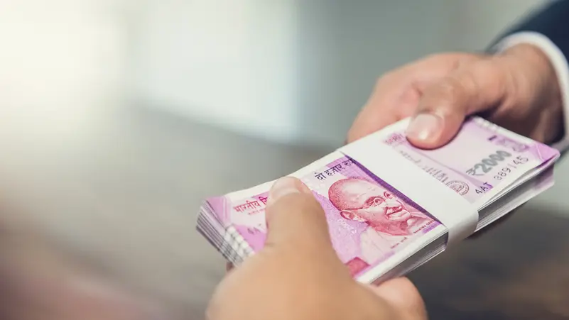 L'Inde attire 41 milliards de dollars pour soutenir la roupie face à la pression des prix du pétrole.