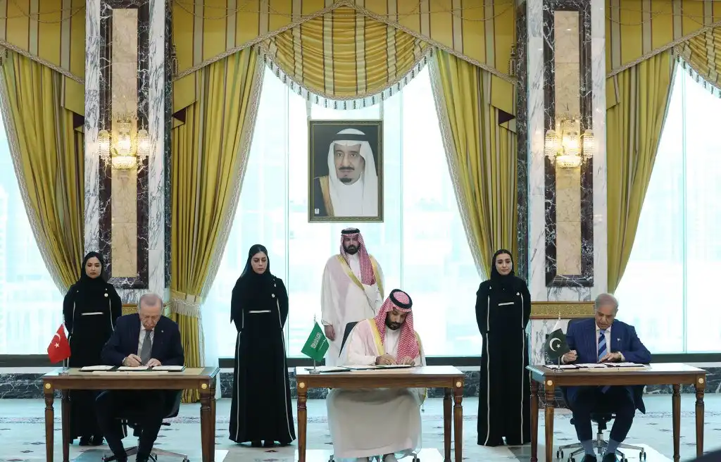 Déclaration conjointe du sommet de La Mecque sur la défense commune entre l'Arabie Saoudite, la Turquie et le Pakistan.