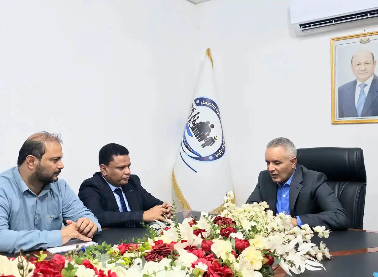 Le ministre des Affaires sociales discute avec l'Alliance du Bien de la réhabilitation des associations et coopératives agricoles et halieutiques.