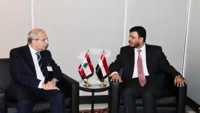 عضو مجلس القيادة الدكتور عبدالله العليمي يبحث مع رئيس الوزراء اللبناني تطورات الأوضاع وتعزيز العلاقات الثنائية