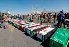 مليشيا الحوثي تقرّ بمقتل أكثر من 100 عنصر خلال ثلاثة أيام في تعز ومأرب وباب المندب