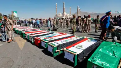مليشيا الحوثي تقرّ بمقتل أكثر من 100 عنصر خلال ثلاثة أيام في تعز ومأرب وباب المندب