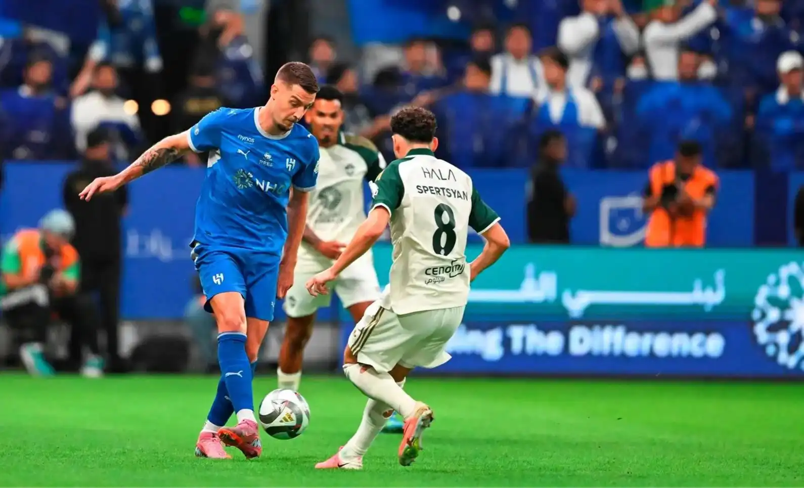 الهلال يفوز على الأهلي بثلاثية نظيفة في الدوري السعودي