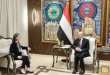 رئيس مجلس القيادة يؤكد قدرة الدولة على استعادة زمام المبادرة في الساحل الغربي واستكمال تحرير كافة أراضيها