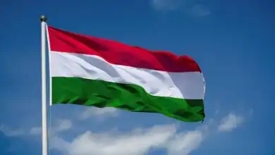 المجر تدين الاعتداءات الحوثية واستهداف المدنيين والبنية التحتية والأماكن المقدسة