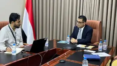 وزير الدولة المعني بالنزوح والهجرة يبحث مع المجلس الدنماركي للاجئين تطوير آليات العمل وتعزيز التنسيق