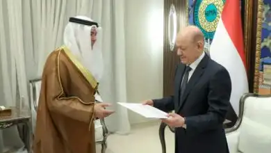 رئيس مجلس القيادة يتسلم رسالة جوابية من أمير دولة الكويت