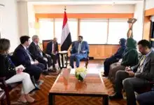 عضو مجلس القيادة الدكتور عبدالله العليمي يبحث تطورات اليمن والتهديدات الحوثية مع عضو لجنة الشؤون الخارجية بمجلس النواب الأمريكي