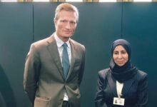 وزيرة الخارجية تبحث مع برنامج الأغذية العالمي تعزيز الاستجابة الإنسانية والأمن الغذائي في اليمن