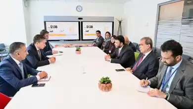 عضو مجلس القيادة د.عبدالله العليمي يبحث مع وكيل الأمين العام للأمم المتحدة التداعيات الإنسانية للتصعيد الحوثي