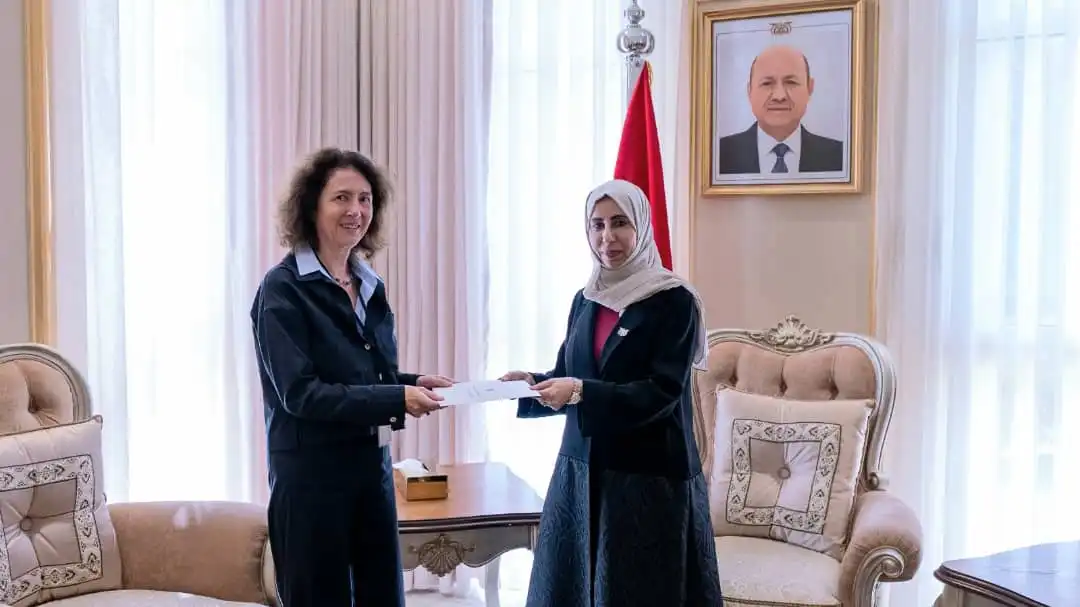 وزيرة الخارجية تتسلّم نسخة من أوراق اعتماد السفيرة الفرنسية