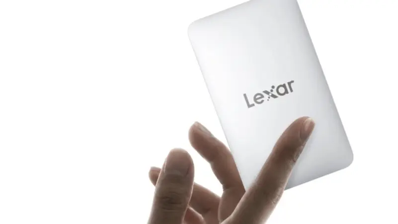 Lexar dévoile "Muse" : le disque de stockage portable le plus fin au monde, avec une épaisseur de seulement 3,8 mm.