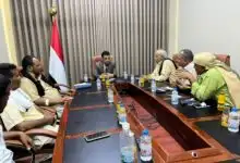 وزير الدولة الأبارة يطلع على الأوضاع الإنسانية للنازحين من الوازعية