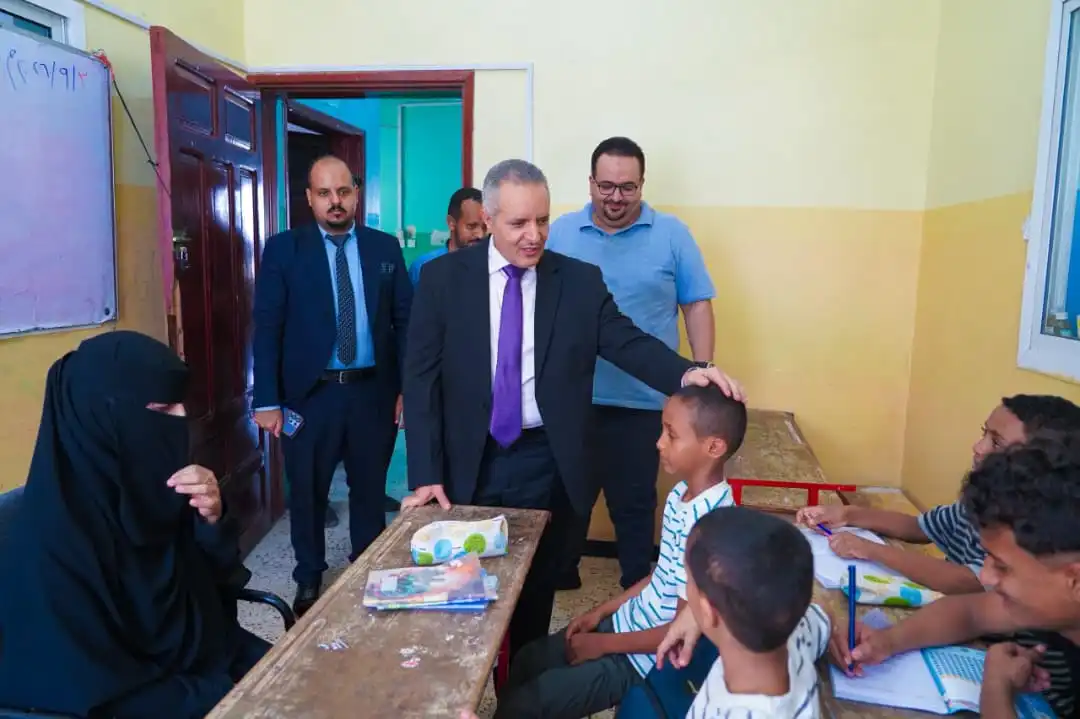 Le ministre des Affaires sociales s'informe de l'avancement des travaux au Centre de l'enfance protégée à Aden.