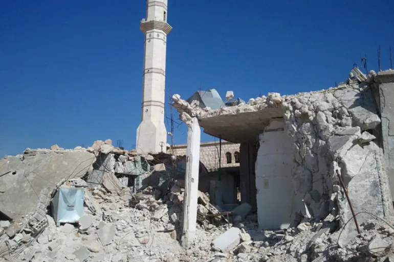 A rights report documents 4896 Houthi violations against mosques and places of worship in 14 governorates.