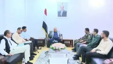 محافظ تعز يناقش أوضاع الجرحى ومعالجة أوضاعهم