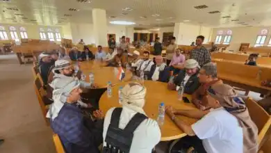 محافظ تعز: تعز عصية على الانكسار ولن تسمح بالعبث بأمنها أو فرض الوصاية على أبنائها
