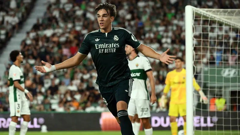 Real Madrid secures a thrilling victory against Elche with a last-minute goal from Carlos Espin.