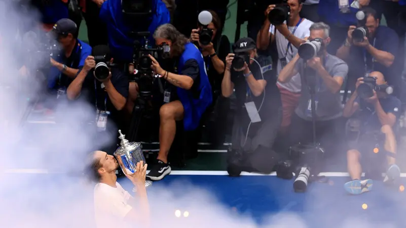 Zverev nears top ranking as Djokovic drops out of the top ten.