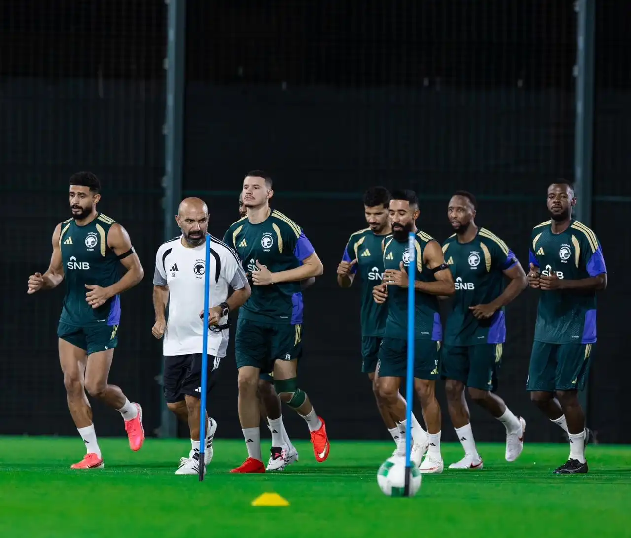 الأخضر السعودي يواصل استعداداته في جدة لكأس الخليج 27