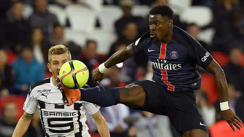Reports: Serge Aurier is nearing a return to the pitch through the seventh tier of French football.