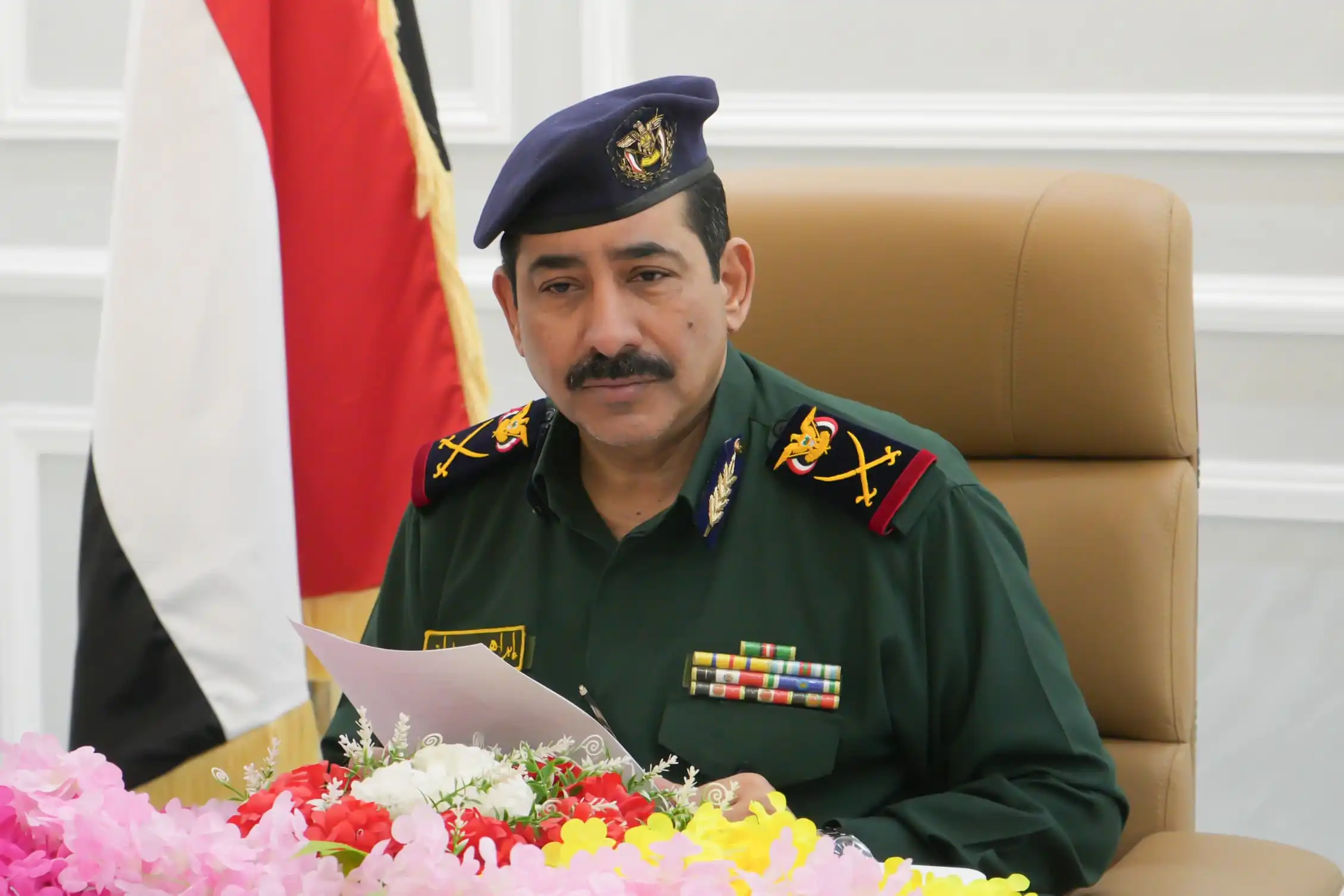 Le ministre de l'Intérieur : les crimes des Houthis contre les membres de la sécurité n'arrêteront pas les forces de l'ordre.