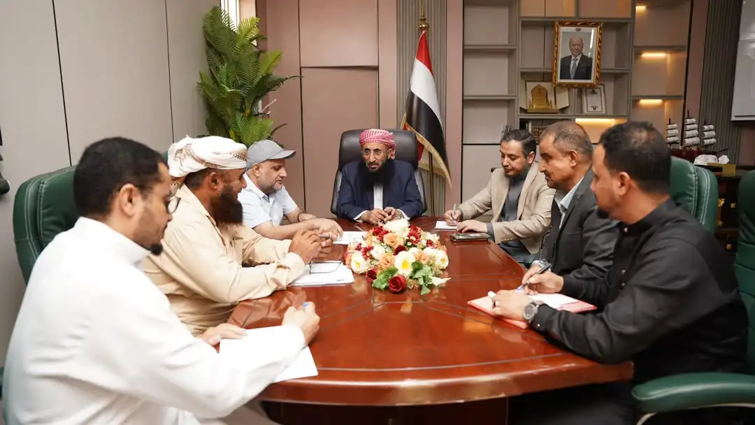 عدن.. اجتماع برئاسة وزير الأوقاف يناقش مناقصات مشاريع الوزارة للعام 2026