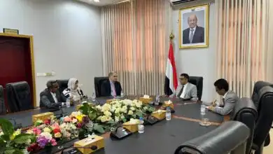 وزير الدولة يبحث مع مستشار وكيل الأمين العام للأمم المتحدة سبل تسريع الاستجابة ومواجهة طوارئ النزوح