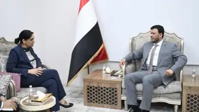 عضو مجلس القيادة الدكتور العليمي يبحث مع السفيرة البريطانية مستجدات الأوضاع في اليمن والتعاون الثنائي