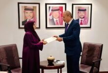 وزيرة الخارجية تبحث مع نظيرها الأردني العلاقات الثنائية وتطورات الأوضاع في اليمن والمنطقة