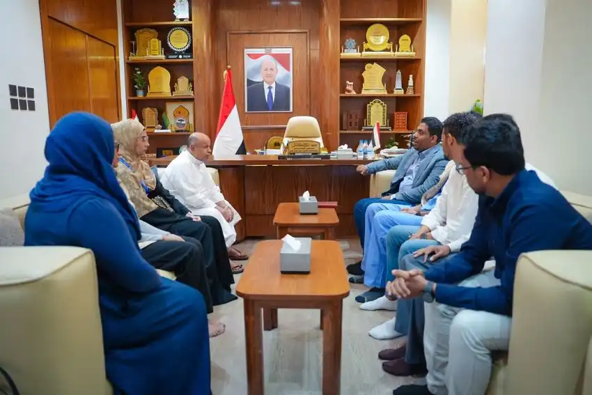 A member of the Presidential Leadership Council discusses with the American organization MedGlobal its medical interventions for maternal and child services.