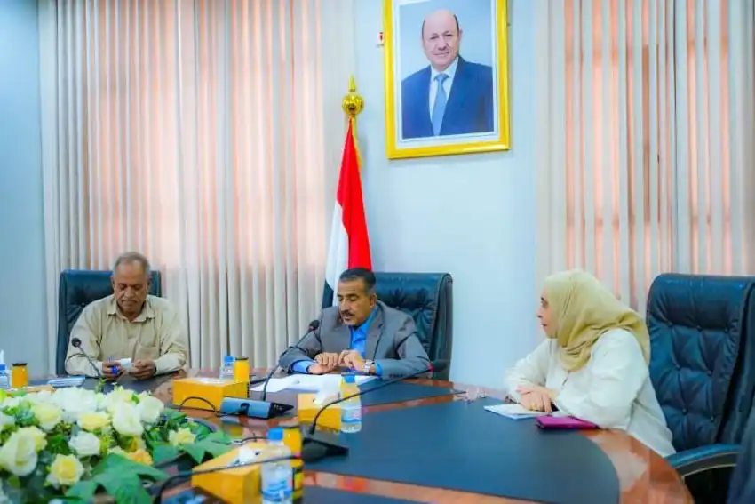 The High Committee for Tenders and Auctions discusses the level of compliance with project documents submitted to it.
