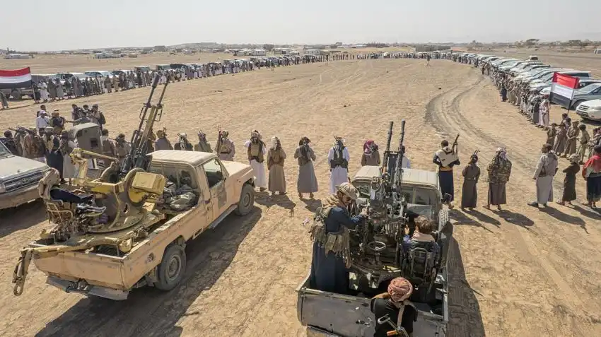 Les tribus Al-Himaytin, Bani Matar et Haraz annoncent leur soutien aux forces armées dans la bataille "Aube du Yémen" et saluent les positions saoudiennes en faveur du Yémen.