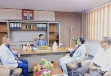 عدن.. وزير التعليم الفني يبحث مع كاك بنك تنفيذ برامج لدعم ريادة الأعمال وتدريب الشباب