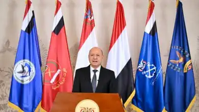 رئيس مجلس القيادة: إنهاء الإرهاب الحوثي قرار نافذ لا رجعة عنه